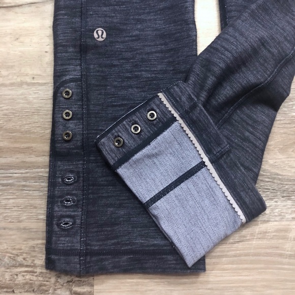 lululemon athletica Pants - SALE🛍 Lululemon Ride On Capri Denim Blue Leggings